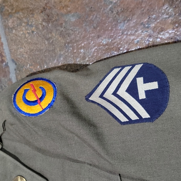 WWII Ike style wool jacket with patching etc Dec 16th, 1944 - Picture 4 of 12